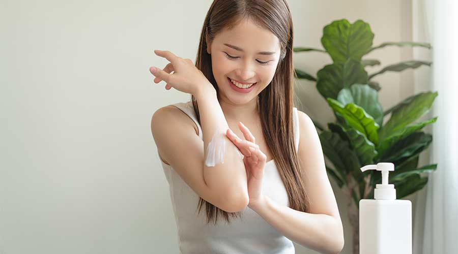 Kem dưỡng toàn thân là sản phẩm chăm sóc da được thiết kế để sử dụng trên những vùng da cơ thể như cánh tay, chân, lưng, bụng,...